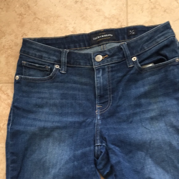 Lucky brand ripped bottom jeans - Picture 4 of 12